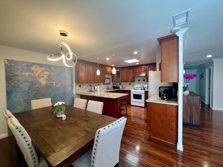 Easy Access To Everywhere West Covina Exterior foto